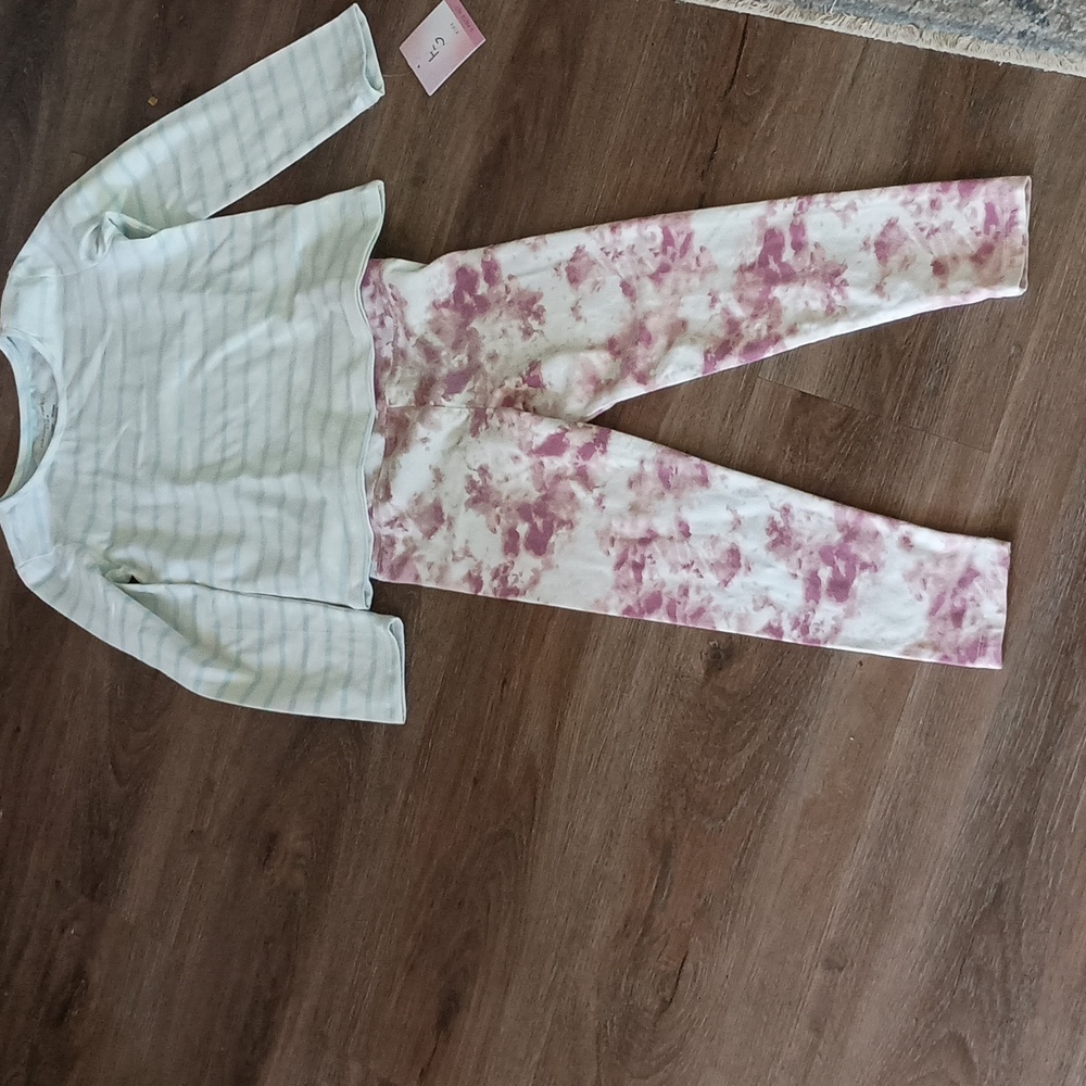 Happily Grey New , Children Palacce Leguin Size 5/6 Used